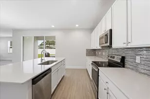 819 Lowood Ct, Orlando, FL 32825 - Photo 16