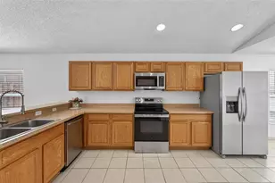 2041 Newtown Rd, Groveland, FL 34736 - Photo 6