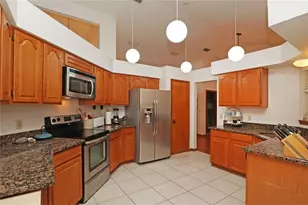 5722 Bay Side Dr, Orlando, FL 32819 - Photo 6