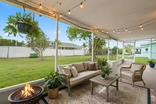 816 Oakmont Ave, Sun City Center, FL 33573 - Photo 4