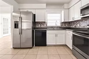 959 Derbyshire Dr, Kissimmee, FL 34758 - Photo 14