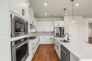 13865 Destin Bch Ln, Orlando, FL 32827 - Photo 18