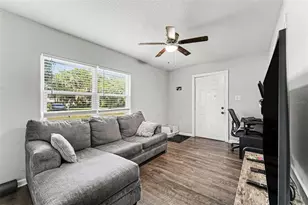 1024 Grant Ave, Mount Dora, FL 32757 - Photo 4