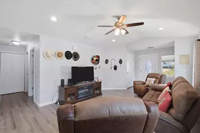 14584 20th St, Dade City, FL 33523 - Photo 4