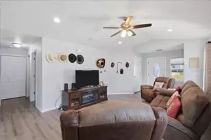 14584 20th St, Dade City, FL 33523 - Photo 4
