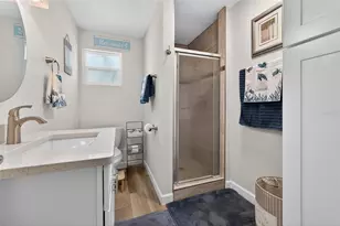 825 46th St N, Saint Petersburg, FL 33713 - Photo 10