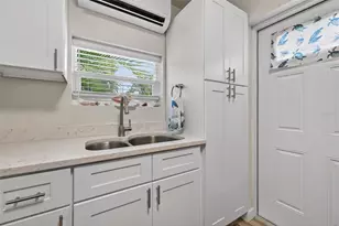 825 46th St N, Saint Petersburg, FL 33713 - Photo 6