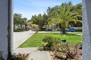 710 Regina Cir, Oakland, FL 34787 - Photo 2