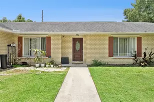 1756 Tanglewood Dr, Kissimmee, FL 34746 - Photo 2