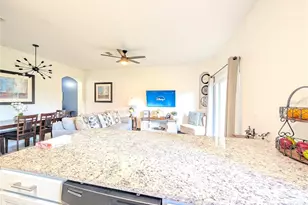 142 Capri Dr, Davenport, FL 33897 - Photo 6