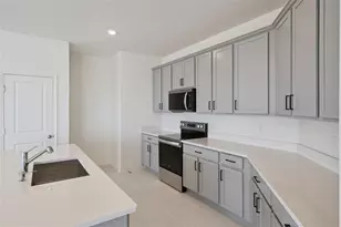 338 Ridgemark Ave, Groveland, FL 34736 - Photo 8