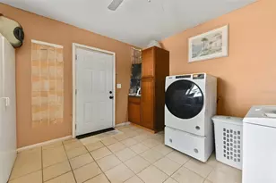 2036 Lake View Ave, Chuluota, FL 32766 - Photo 14