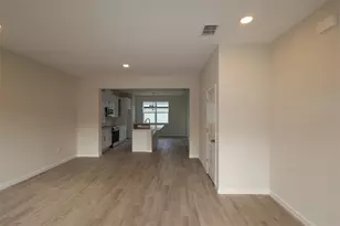 1346 Mount Royal Dr, Saint Cloud, FL 34771 - Photo 6