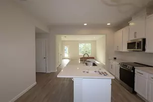 1346 Mount Royal Dr, Saint Cloud, FL 34771 - Photo 4