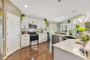 2717 Eagle Canyon Dr S, Kissimmee, FL 34746 - Photo 4