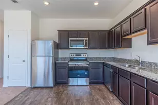 394 Madison Dr, Davenport, FL 33837 - Photo 6