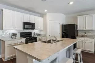 5946 Churchill Square Way, Groveland, FL 34736 - Photo 12