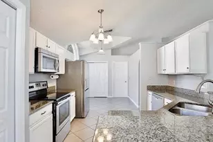 654 King Harold Ct, Oviedo, FL 32765 - Photo 6