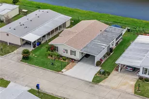 2473 Independence Ln, Saint Cloud, FL 34772 - Photo 32