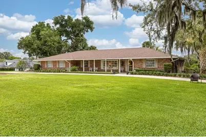 900 N Citrus Avenue, Howey in the Hills, FL 34737 - Photo 1