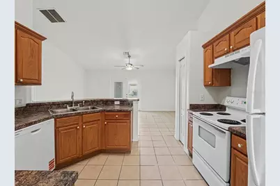 521 Eagle Court, Kissimmee, FL 34759 - Photo 4