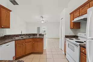 521 Eagle Ct, Kissimmee, FL 34759 - Photo 4