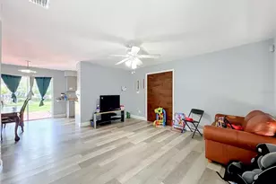 5855 Hutton Dr, Orlando, FL 32808 - Photo 4