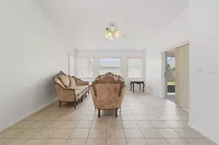 2431 Rolling Broak Dr, Orlando, FL 32837 - Photo 14