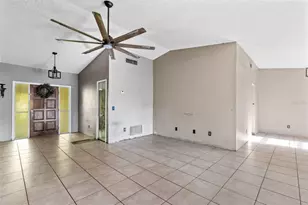 553 Mellowood Ave, Orlando, FL 32825 - Photo 4