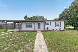 923 Henderson St, Deltona, FL 32725 - Photo 1