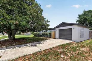 923 Henderson St, Deltona, FL 32725 - Photo 36