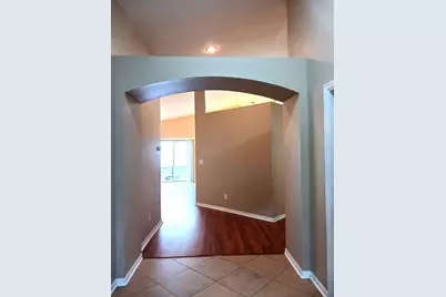 4617 Newbourne Way, Valrico, FL 33594 - Photo 4