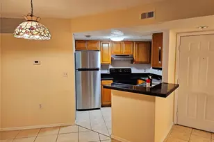 1916 Lake Atriums Cir, Orlando, FL 32839 - Photo 4