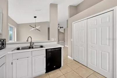 2674 Newbolt Drive, Orlando, FL 32817 - Photo 10