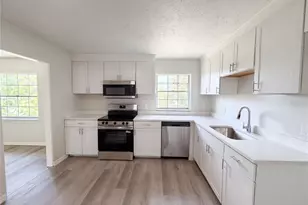 333 E Chelsea St, Deland, FL 32724 - Photo 2