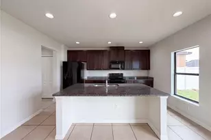 14207 Alistar Manor Dr, Wimauma, FL 33598 - Photo 2