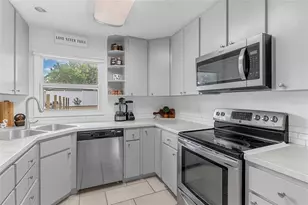 855 Pearl Dr, Mount Dora, FL 32757 - Photo 4
