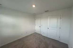 6541 Cyrils Dr, Saint Cloud, FL 34771 - Photo 10