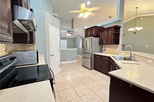 1921 Flower Terrace, Sebring, FL 33875 - Photo 8