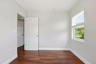 917 Kensington Dr, Orlando, FL 32808 - Photo 28