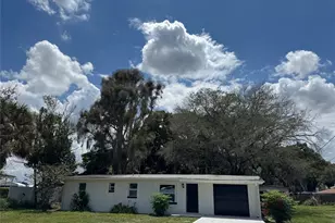 2121 Greenway Dr, Winter Haven, FL 33881 - Photo 2