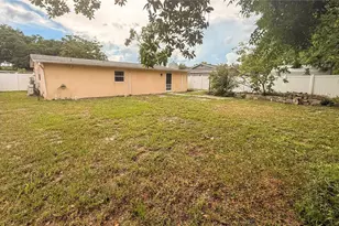 880 Emerald Dr, Mount Dora, FL 32757 - Photo 32