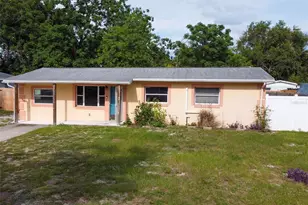880 Emerald Dr, Mount Dora, FL 32757 - Photo 2