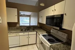 13 Silver Park Cir, Kissimmee, FL 34743 - Photo 4