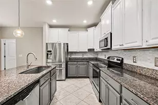 14218 Blue Dasher Dr, Riverview, FL 33569 - Photo 8