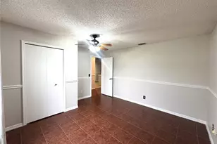 2728 Corrigan Dr, Deltona, FL 32738 - Photo 4