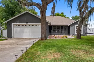 406 S Palm Ave, Howey in the Hills, FL 34737 - Photo 1