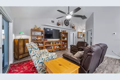406 S Palm Avenue, Howey in the Hills, FL 34737 - Photo 6