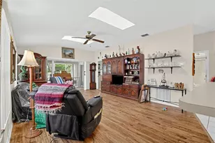 1827 W Nicole Dr, Lecanto, FL 34461 - Photo 8
