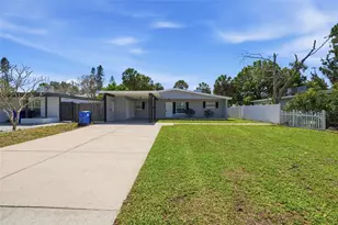 3934 Helena St NE, Saint Petersburg, FL 33703 - Photo 2